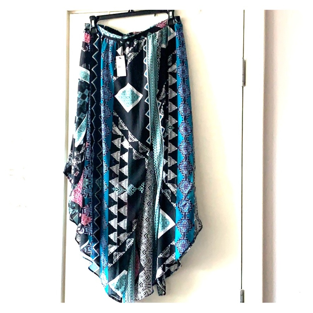 Express high low geometric skirt